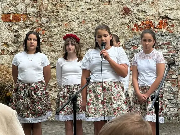 I Jesienny Przegląd Piosenki w Lubomierzu – młode talenty zachwyciły publiczność