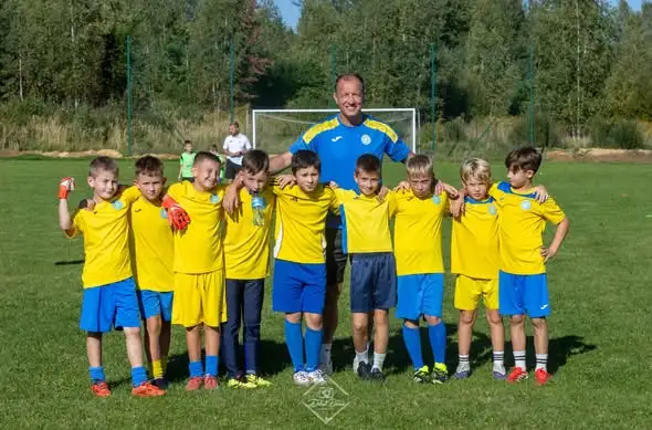 Orliki zagrały w turnieju w Uboczu – radość, bramki i pasja młodych piłkarzy