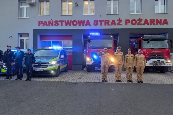 Strażacy i policjanci oddali hołd zmarłym kolegom z Niska