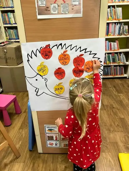 Przedszkolaki z grupy „Jeżyki” odkrywały bibliotekę w Gryfowie Śląskim