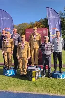 Strażacy z Lwówka Śląskiego triumfują w biegu na orientację